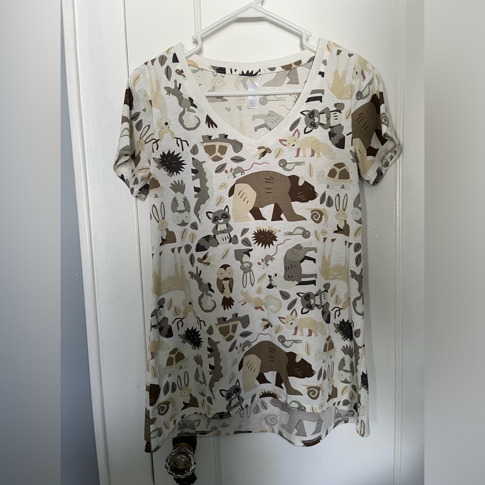 Lularoe Christy Tshirt